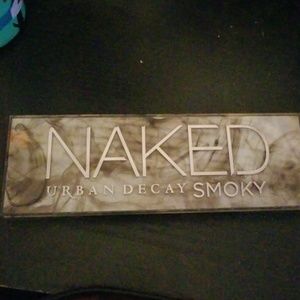 Urban Decay Naked Smoky Palette